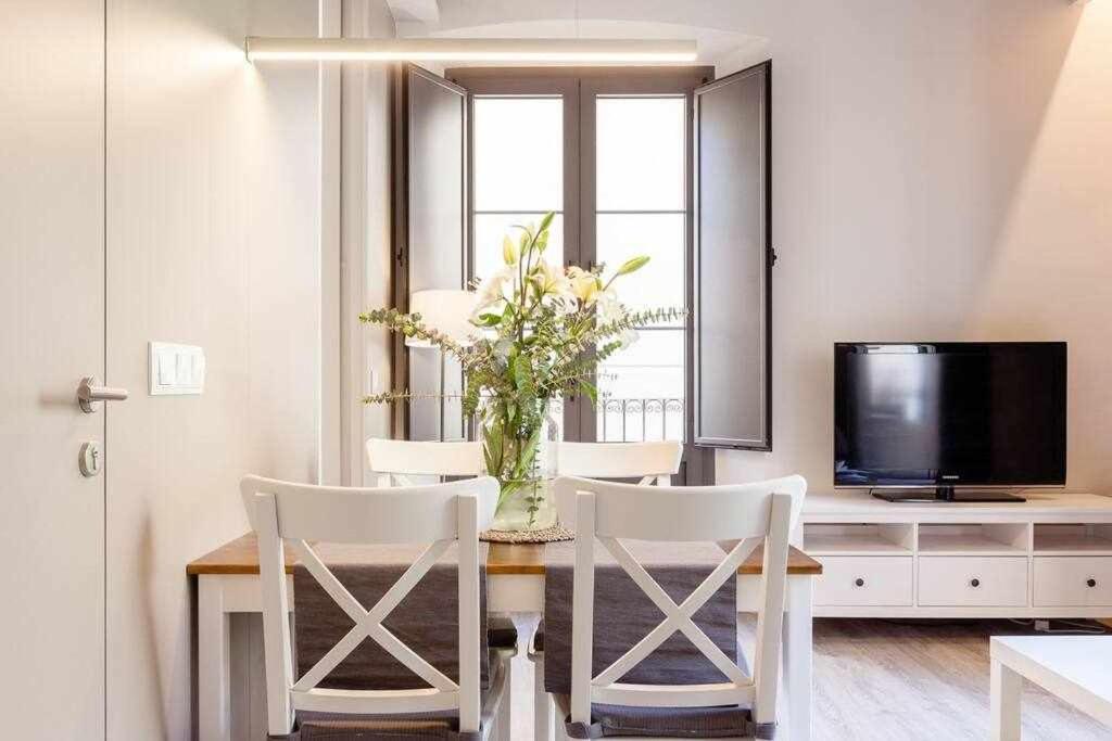 Sleep & Stay Home With Balcony Bonaventura 3 Girona Bagian luar foto