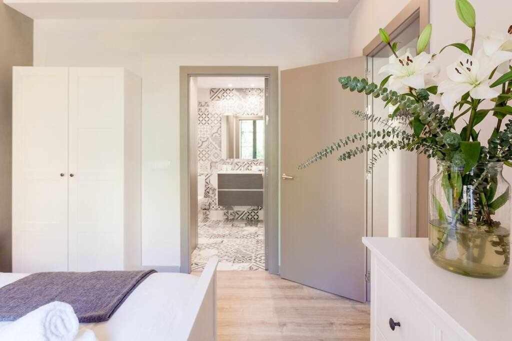 Sleep & Stay Home With Balcony Bonaventura 3 Girona Bagian luar foto