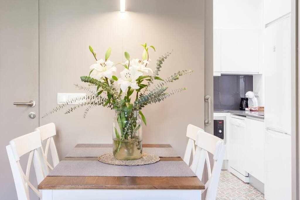 Sleep & Stay Home With Balcony Bonaventura 3 Girona Bagian luar foto
